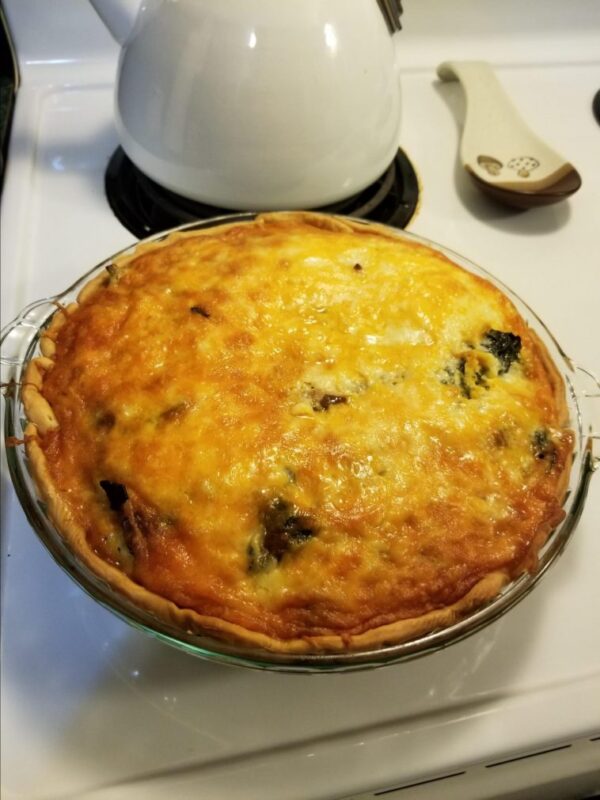 -CHEESY SPINACH AND MUSHROOM QUICHE : - Delish Grandma's Recipes