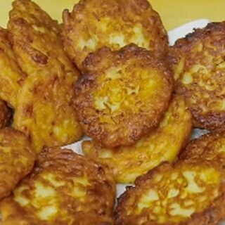 AMISH ONION FRITTERS 