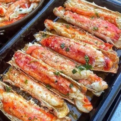 -Baked Crab Legs in Butter Sauce :