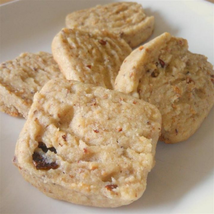 BEST PECAN SANDIES