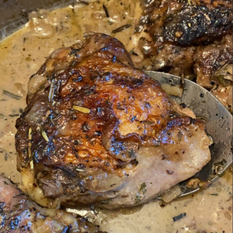 HERB ROASTED CHICKEN THIGHS IN CREAMY WHITE WINE SAUCE