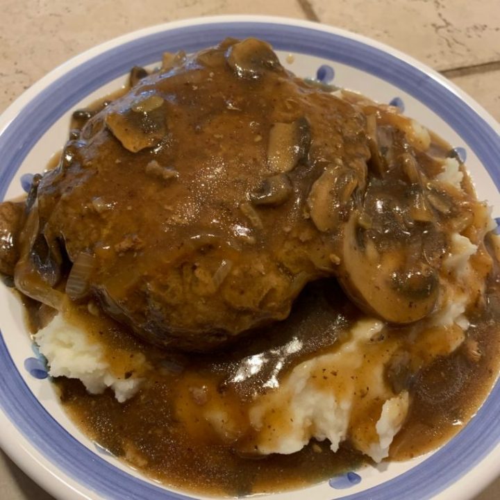 Easy And Tasty Salisbury Steak With Gravy