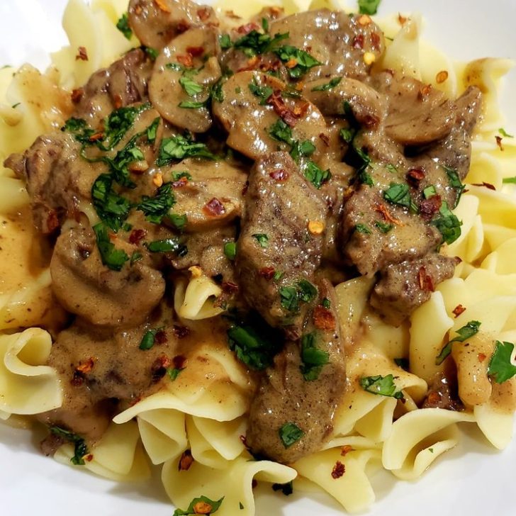 SLOW COOKER BEEF STROGANOFF Delish Grandma's Recipes
