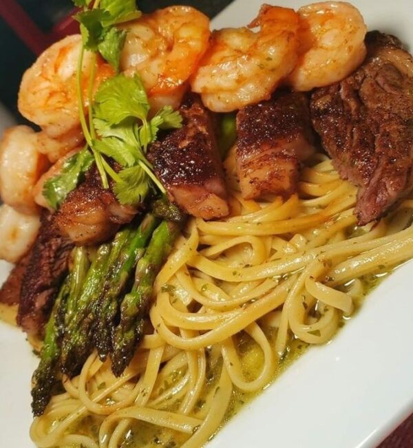 -Steak and Shrimp Pesto Sauce Linguini :