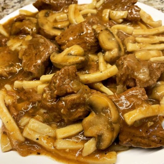 HOMESTYLE BEEF ‘N NOODLES WITH MUSHROOMS & ONIONS Delish Grandma's