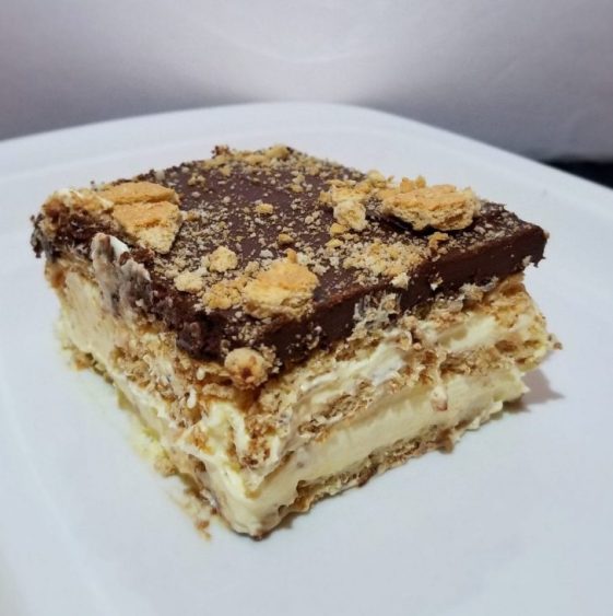 NOBAKE CHOCOLATE ECLAIR DESSERT Delish Grandma's Recipes