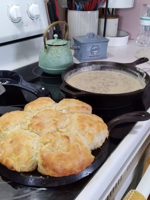 Buttermilk biscuits and sausage gravy from scratch
