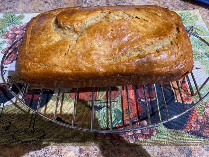SIMPLE BANANA BREAD RECIPE Delish Grandma's Recipes