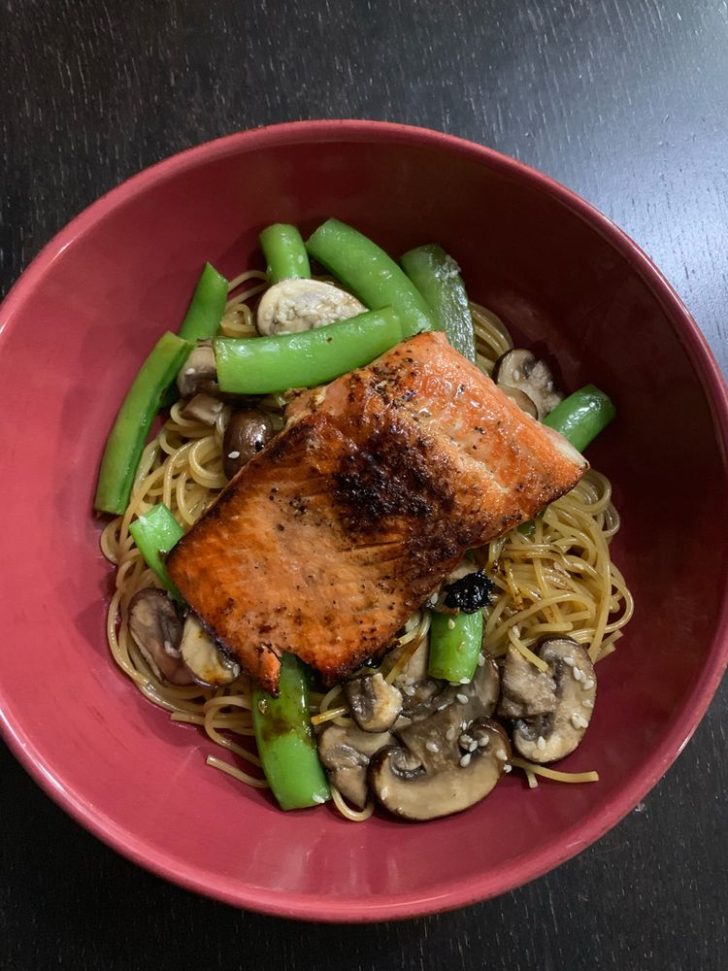 ASIAN SALMON AND NOODLES - Delish Grandma's Recipes