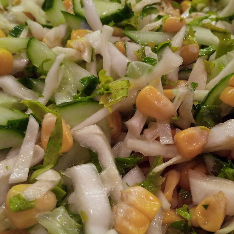 CABBAGE SALAD WITH CORN