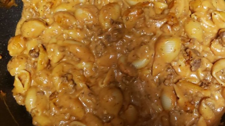 MEXICAN BEEF AND RICE CASSEROLE - Delish Grandma's Recipes