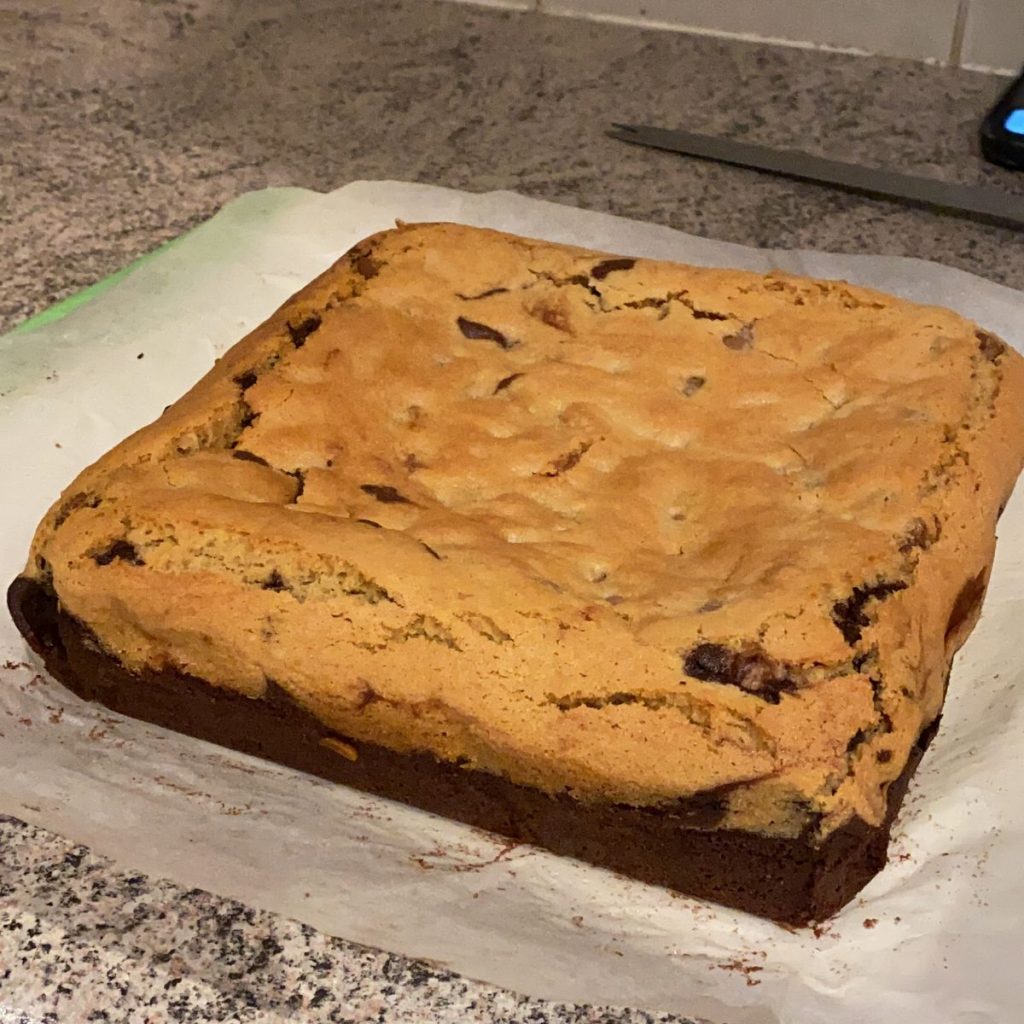 BROOKIES (BROWNIE + CHOCOLATE CHIP COOKIE)